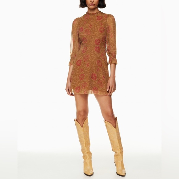 Aritzia Dresses & Skirts - Aritzia Wilfred Swept Floral Mini Dress